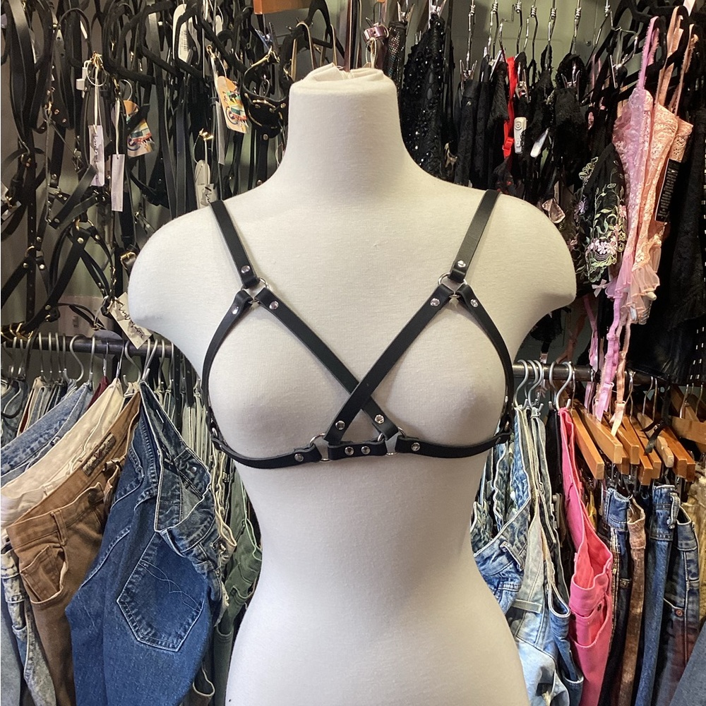 Mono Crossed Strappy Leather Bra harness